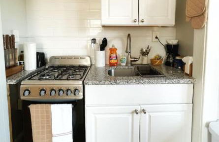 Chateau Blanc Yale Located Downtown - Photo 4