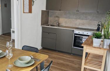 MEGHA Living - 2 Zimmer Appartments mit Küche - Zentral - Foto 34