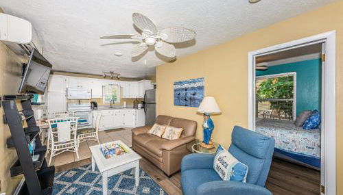 Sunset Beach Bungalow 1 - Photo 5