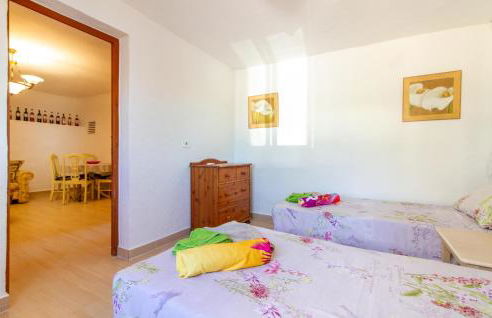 Stunning Apartment In Los Cerezos - Foto 16