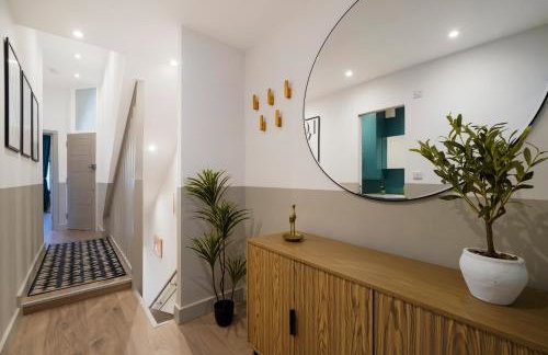 Designer Wandsworth flat -Hot Tub, PS5, Pool Table - Foto 13