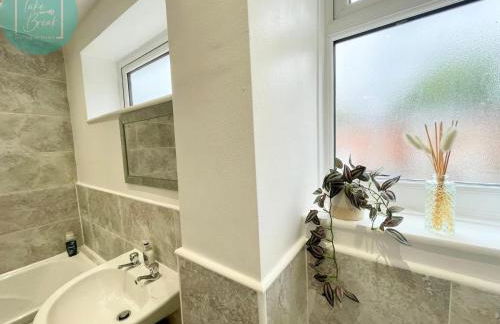 Charming 2BR Swinton House -Close to Manchester City Center - Foto 27