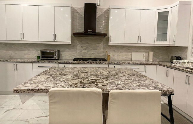 Dazzling Home Next to Beach & Go Station - Foto 20