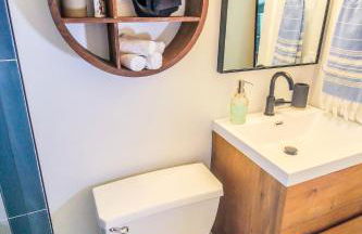 Luxurious Bohemian Bungalow in Lincolnville - Mins from Downtown! - Photo 39