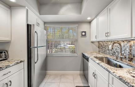 Sunset Sanctuary 2 Bedroom Condo by RedAwning - Foto 30