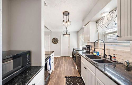 Large South Houston gem with covered patio seating - Foto 21