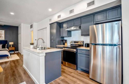 Sleek Studio With Private Parking Near Tx Med Ctr - Foto 1