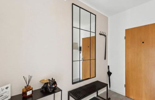 Getaway Apartment mit Balkon - Ruhiges Business-Apartment - direkte S-Bahn nach Messe DUS & ESS - Foto 18