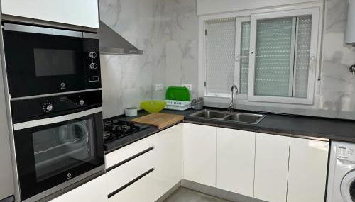 Apartment near sea beach and vibrant center - Photo 3