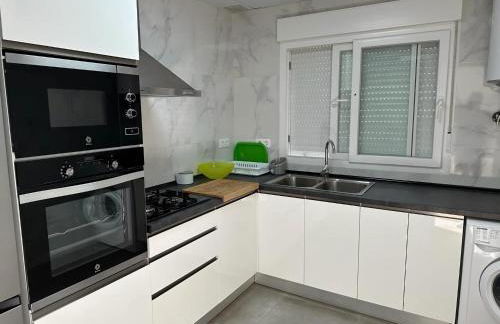 Apartment near sea beach and vibrant center - Photo 3