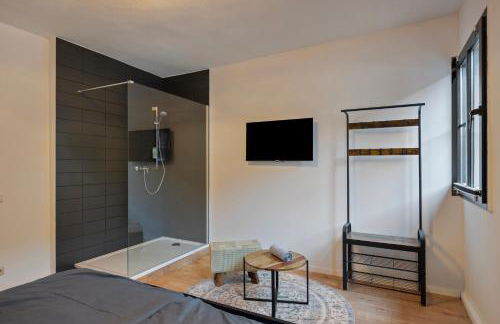 Deine Bude - 4 Doppelzimmer, 2 Bäder, Küche - Photo 2