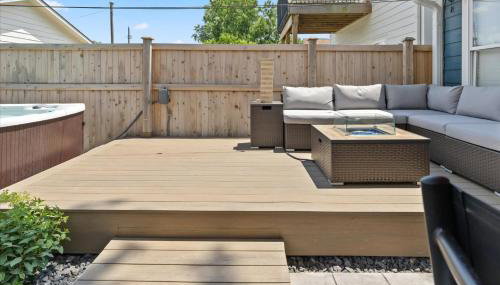 Farm House DT Indy with Pool Table - Photo 5