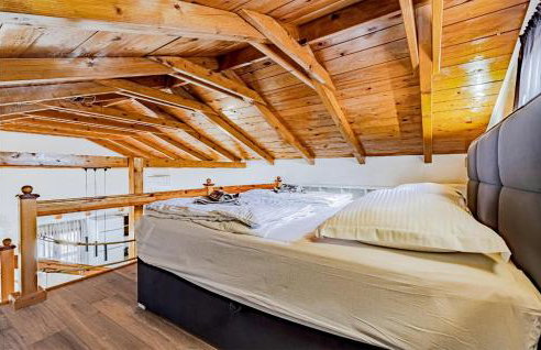 Nice Home In Postup With Sauna - Photo 27