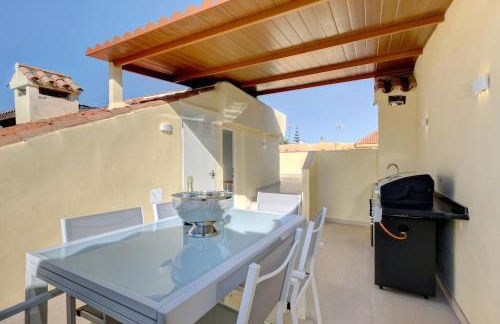 Luxury modern beachfront 3 bed gated community townhouse with pool, sun terrace, sea views close to all amenities - Photo 22