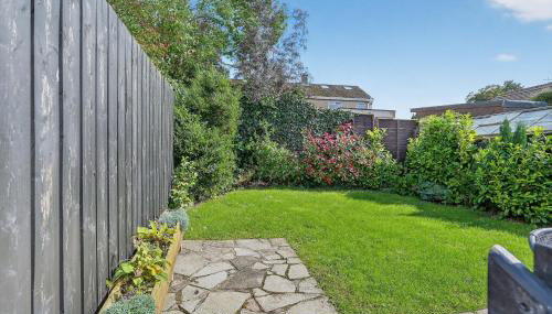 Hillsborough Home from Home, Garden and 2x Parking by StayByNumbers - Foto 4, Garden