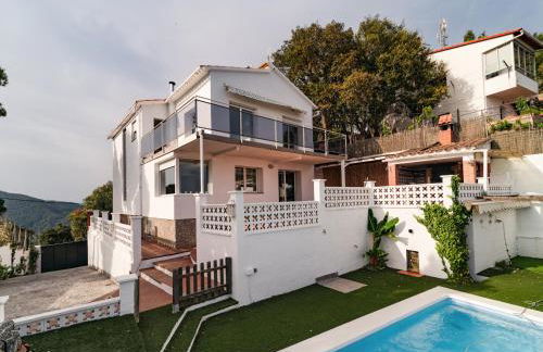 Villa Elena - Photo 1