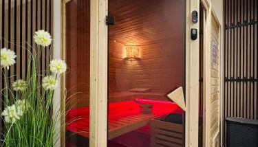 8 Personen Ferienhaus ,,Seegelblick" am Goitzschesee, erste Reihe am Strand mit Sauna, Whirlpool, Kamin, Wallbox & SUP - Foto 3