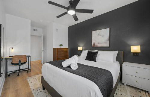 PFR Suites - Highland, 3BR 2BA Shadyside Condo, Penthouse Unit, 2 Decks, Off-Street Parking, 4th Floor Walkup - Foto 32