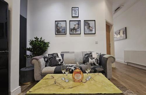 Cheerful 4 bedroom close to Uclan, Preston City Center - Photo 6