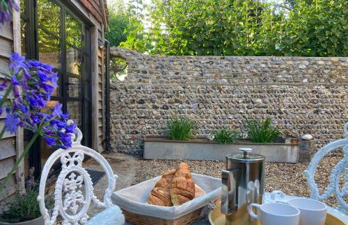 The Barn by the beach at The Well House, Climping - Foto 4