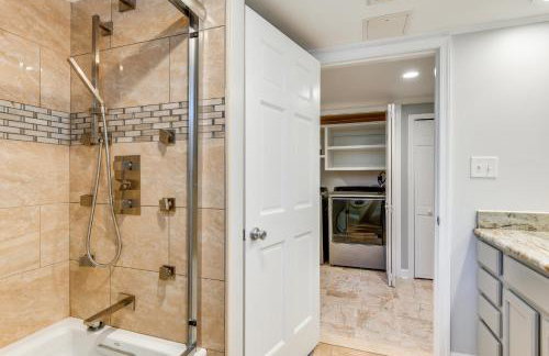 Spacious Home with Tranquil Patio about 29 Mi to DC! - Foto 29