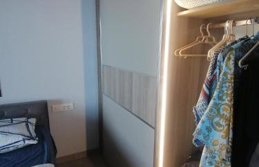 Five shades of blue - Photo 11