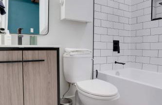 Sojourn Worldly 1 BR 2 BA 2 Blocks to Shaw Metro - Foto 20