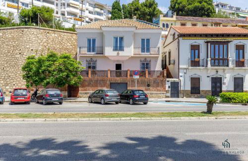 Living4malaga Seafront Duplex - Photo 29