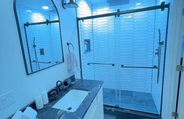 3,000 Sq Ft Historic Colonial Minutes from Okemo with Direct VAST Trail Access - Foto 22