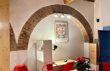 Natural RED Passion in Perugia Downtown - Photo 9