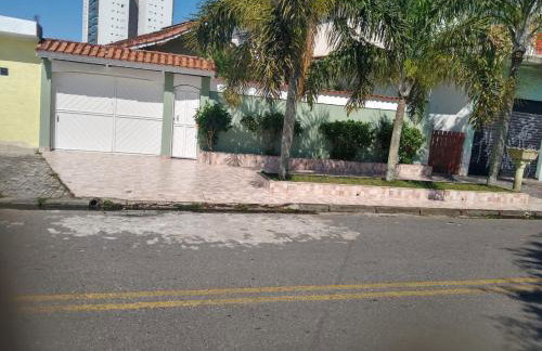 Bela casa com piscina - Foto 2