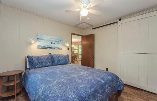 Secluded Oasis w Hot Tub, Screened-in Porch, WiFi! - Foto 17