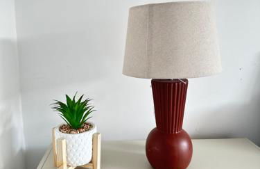 Cozy Family House 10 min from Manchester Airport - Photo 27