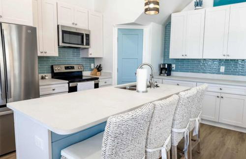 Serenity by the Sea St George Island Pool Home - Foto 9