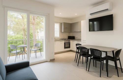Garden apartment with parking - Photo 2