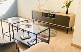 Modern Apartment with Fireplace & Stylish Kitchen - Photo 6