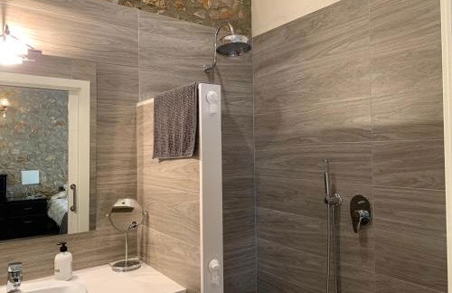 PINTOR MASSANET - Casa de piedra adaptada en LEscala - Foto 11