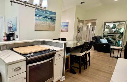 Near KSC - Peaceful Spacious Home for 6 - Fully Stocked Kitchen and Coffee Bar - Foto 9