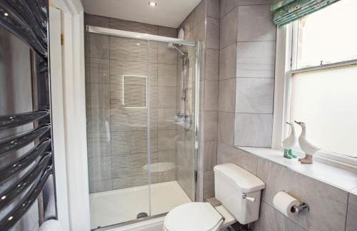 4 Bed in Worcester oc-75601 - Photo 9