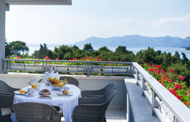 Aparthotel Miramare - Photo 1