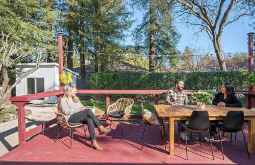 Modern 3BR Home in Napa with Hot Tub & Detached Office - Foto 22