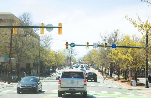 4 Minutes to UNC - 7 Minutes to Carrboro - En-Suite Bathrooms - Foto 45