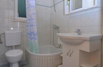 Apartments Punta Milna - Photo 18