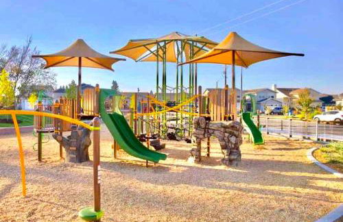 Game Night Meets Wine Country Elegance - Foto 32