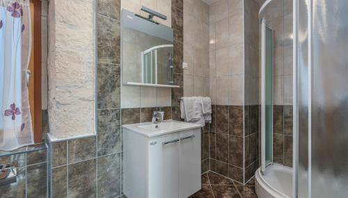 Villa Katarina, a perfect summer retreat in central Istria - Foto 4, Shower