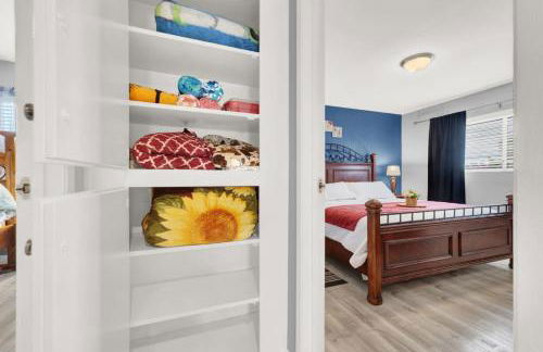 3BR Retreat with BBQ, Pool and Close to Las Vegas Fun - Foto 15