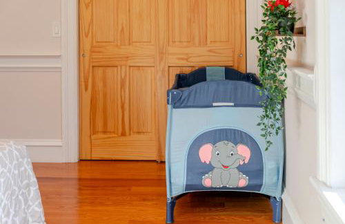 383 - 3BR Quincy - Chic House near Adams Park - Foto 24