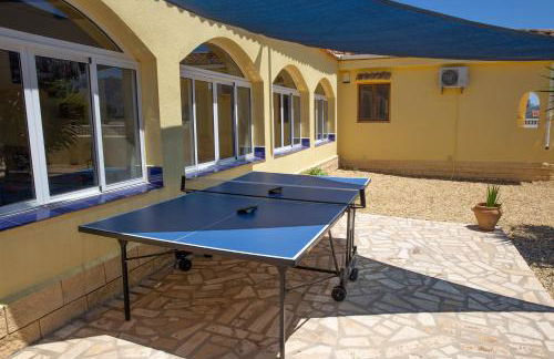 Casa Ana - delightful semi-detached villa with large swimming pool, tennis court and huge gardens plus Free wifi - Foto 3