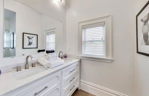 West Oakland Charm 5br4ba AC WD - Photo 66