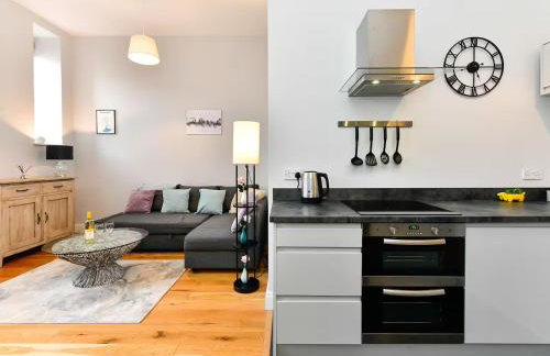 Beautiful 1 Bedroom Apartment in Newport Centre - Pass the Keys - Foto 3